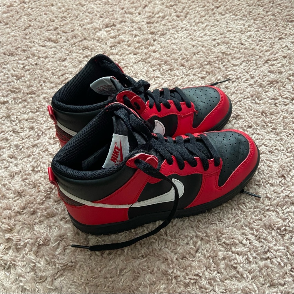 Big Kid’s Dunk High GS 'Black University Red'